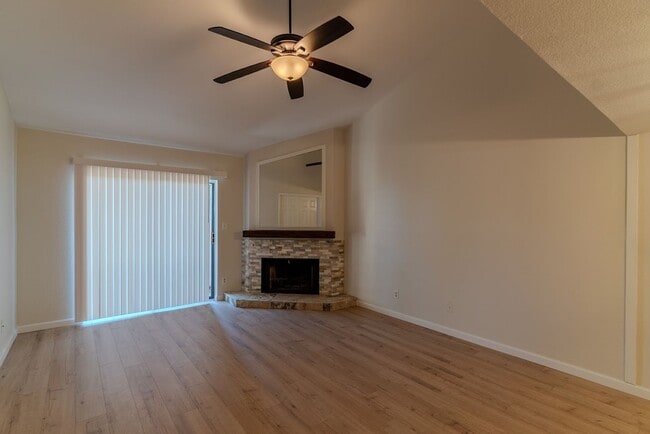 Building Photo - Beautiful 2-bedroom condo is now available...