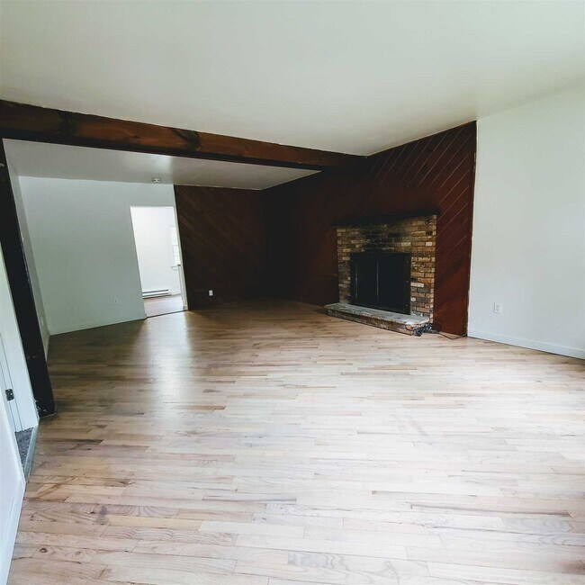 Building Photo - 32 Bircher Ave