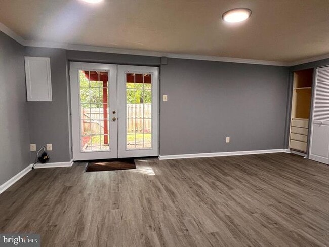 Foto del edificio - 5052 Harford Ln