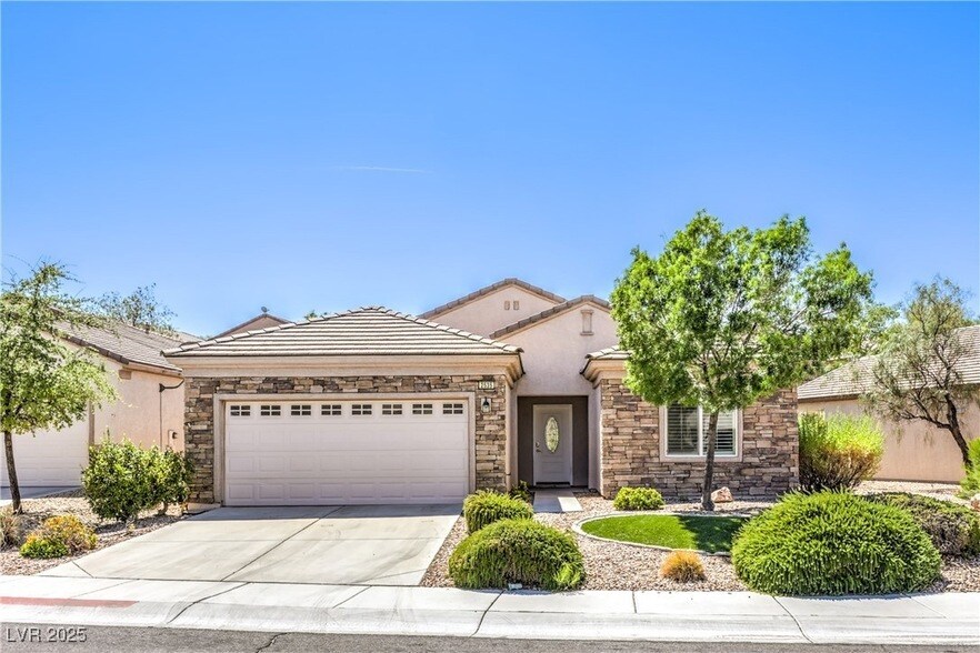Foto principal - 2535 Jada Dr