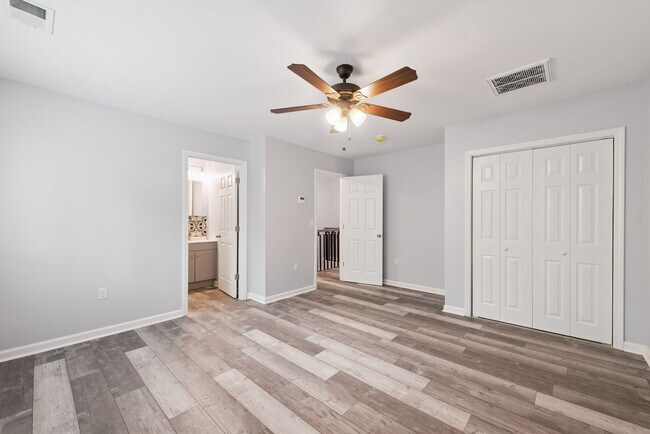 Building Photo - 305 N Graham**