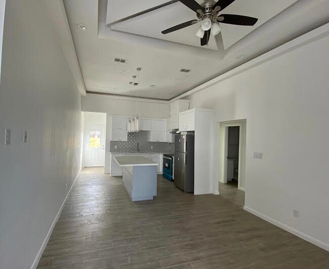 1002 N Glasscock Rd, Mission, TX 78572 Room for Rent in Mission, TX