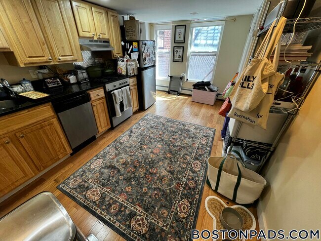 Foto del edificio - 232 Cambridge St