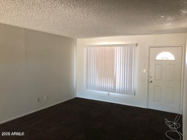 Building Photo - 2221 W Pampa Ave