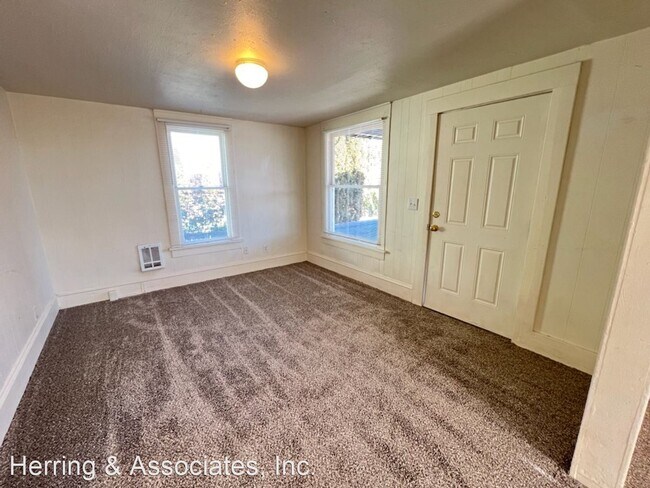Building Photo - 2 br, 1 bath House - 816 Walker