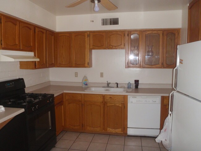 Building Photo - 4207 N 74th Dr