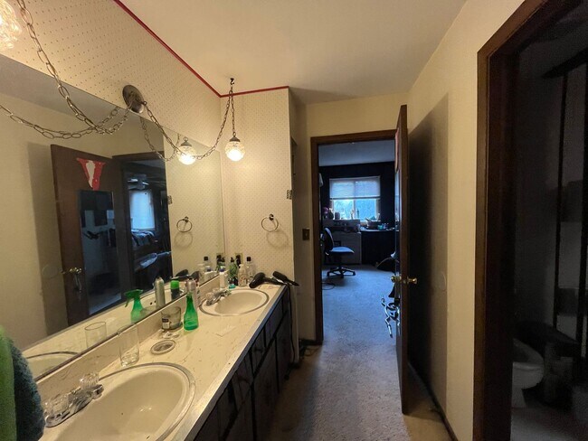 Foto del edificio - Great House In Fort Collins    OPEN HOUSE ON SATURDAY AUGUST 8TH FROM 12-1PM!!!