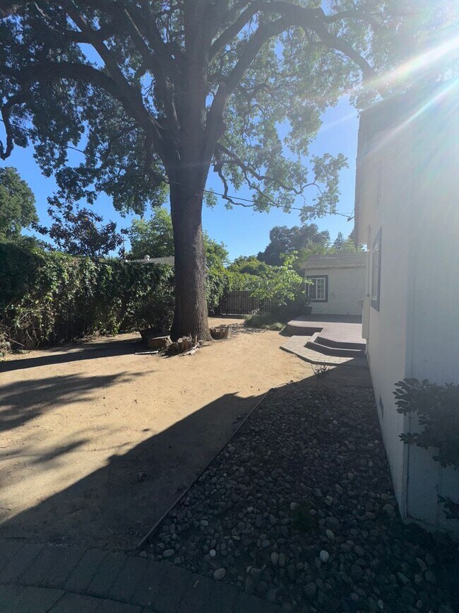 Foto del edificio - Lovely Clarksburg Home!