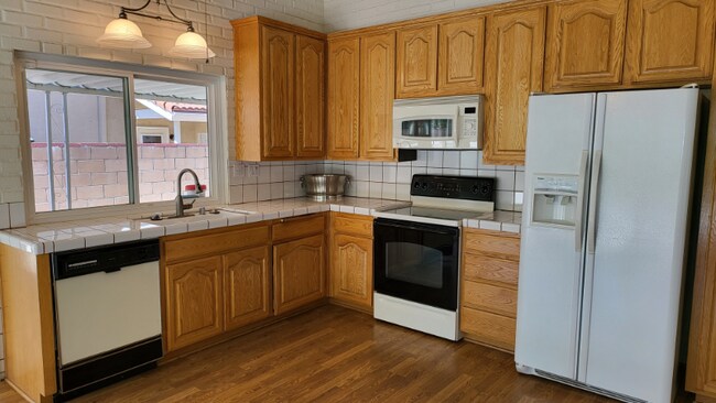 Foto del edificio - 3815 Patrick Henry Pl