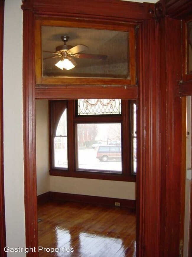Building Photo - 123 W 5th St