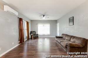 Building Photo - 210 Gardina St