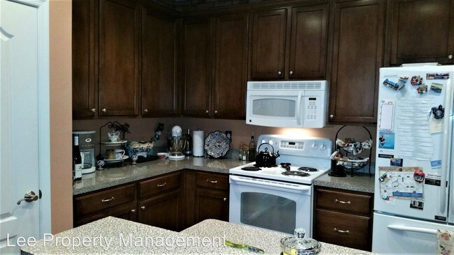 Building Photo - 3207 Bridgewater Dr
