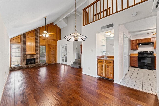 Foto del edificio - 25 Regency Ln