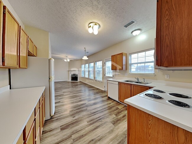 Building Photo - 1007 Rutherford Way