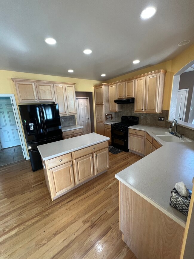 Building Photo - 3354 W 126th Pl