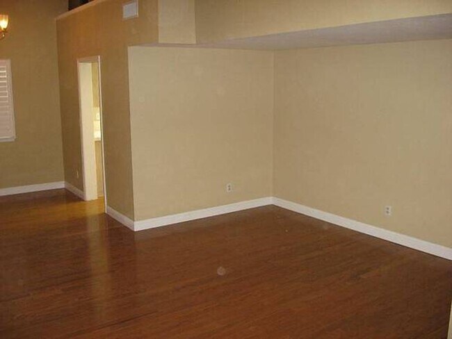 Foto del edificio - 4154 W. Galaxy Ave.  (Bullard & Figarden) ...