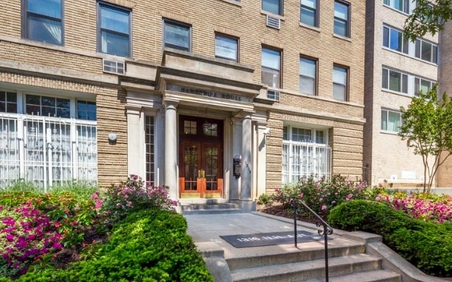 Dupont/West End: NH and O - 1316 New Hampshire Ave NW