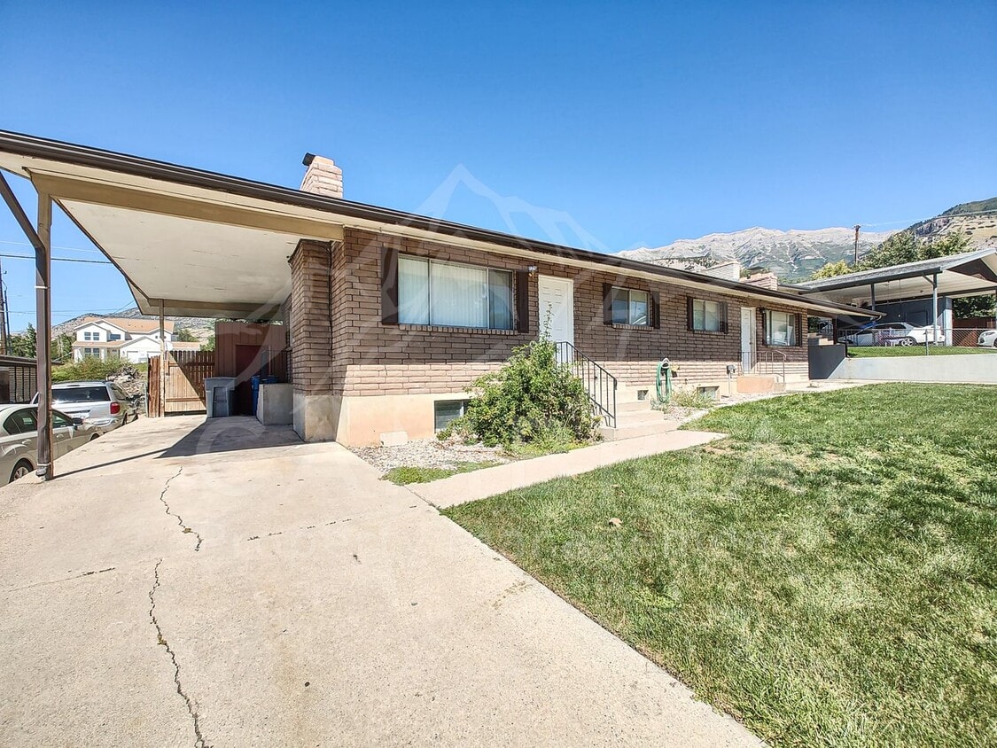 Primary Photo - 4 Bedroom Duplex Available in Pleasant Grove