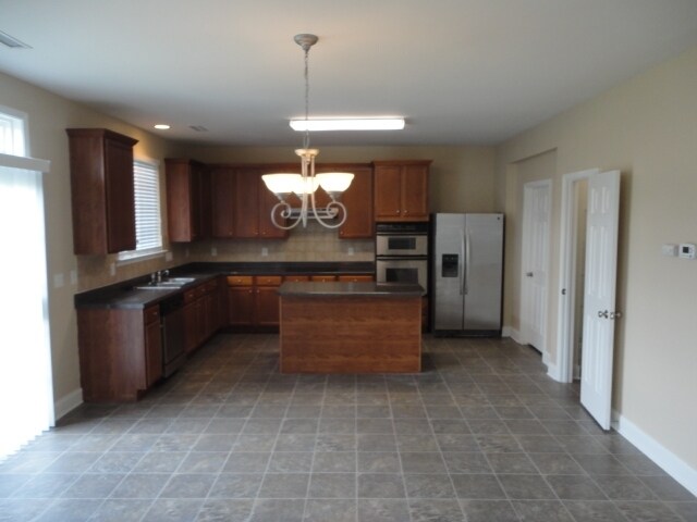 Building Photo - 238 Larktree Ln