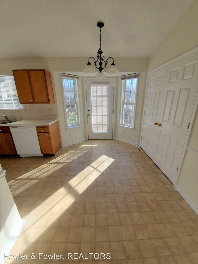 Building Photo - 3 br, 2 bath House - 2716 Westgate Dr