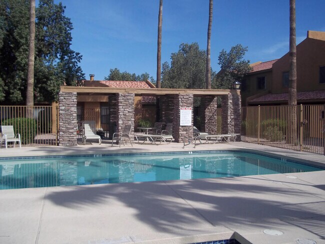 Foto del edificio - 2 Bedroom Condo in Great South Phoenix Location!