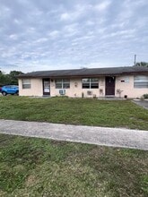 Building Photo - 5425 NW 15th Ct