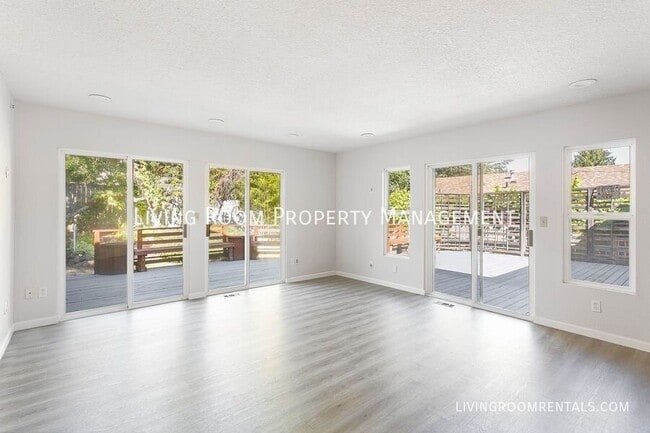 Photo - 9263 SW Brier Pl- House