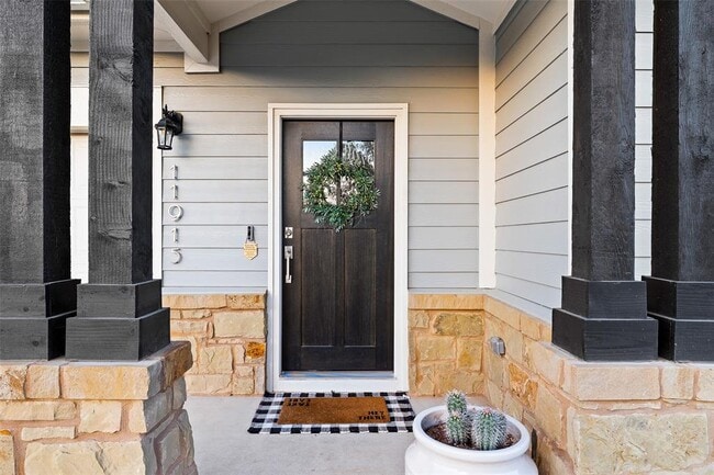 Building Photo - 11915 Dispatch Wy