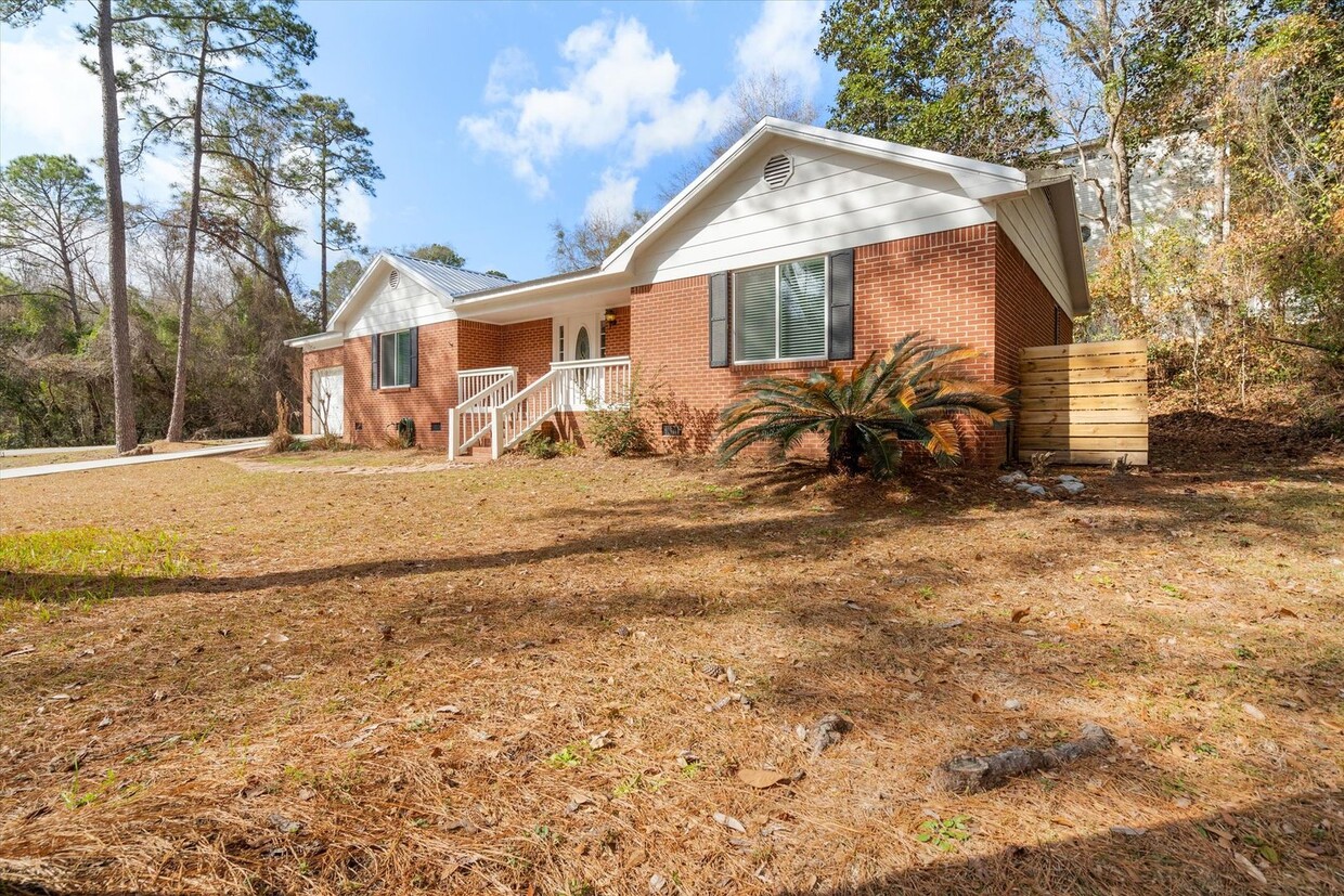 Primary Photo - Immaculate Brick Ranch Rental in the Desir...