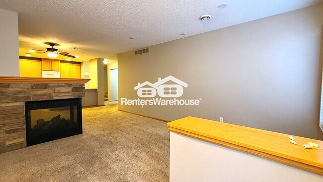 Foto del edificio - 2469 Dawes Place