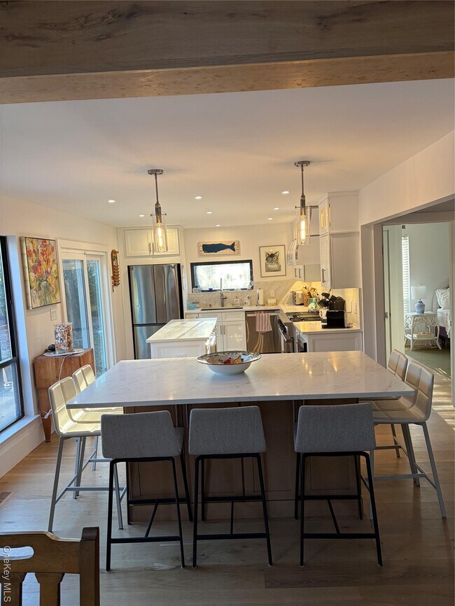 Foto del edificio - 40 Bonac Woods Ln