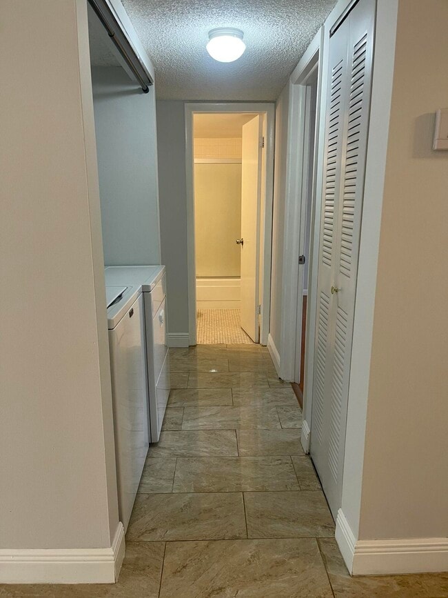 Building Photo - 7173 Orange Dr