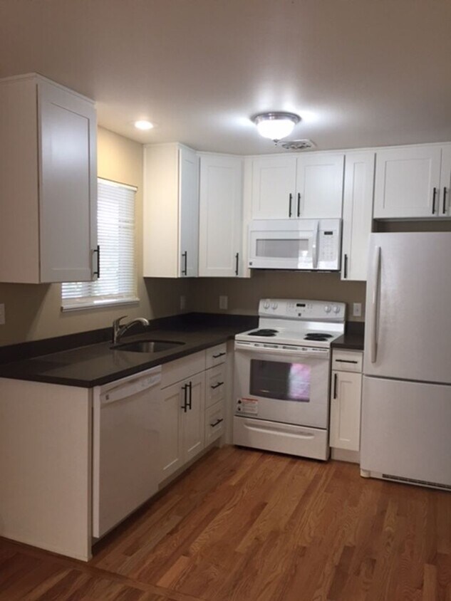 Primary Photo - Ballard-Fremont Duplex: Comfortable Living...