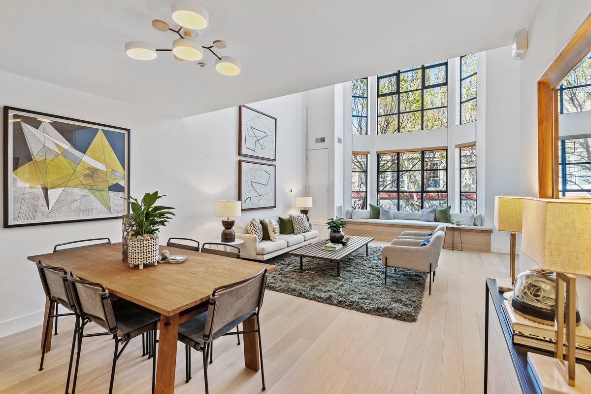 Foto principal - 3375 17th St