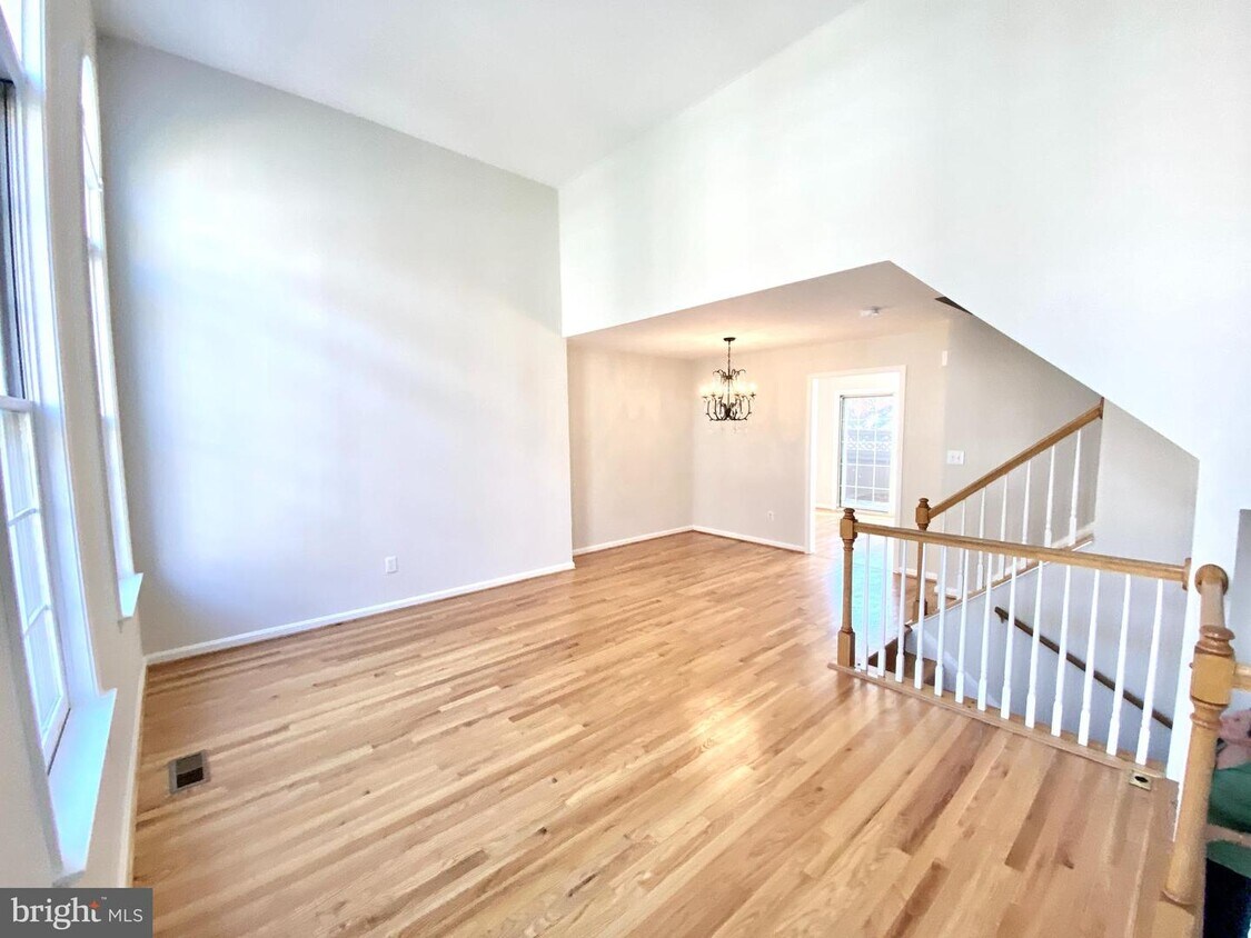 2426 Dr, Alexandria, VA 22311 Townhome Rentals in Alexandria