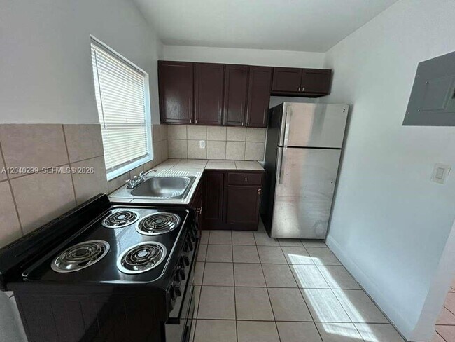 Foto del edificio - 2316 Madison St