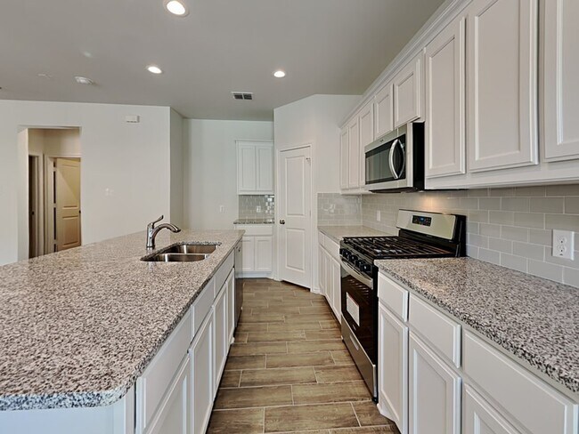 Foto del edificio - 1629 Briar Hunt Dr