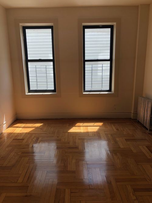 Foto del edificio - 3291 Hull Ave