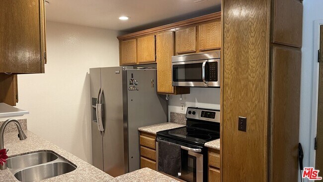 Foto del edificio - 4260 Vía Arbolada