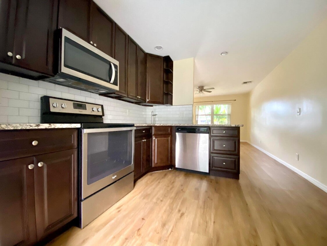 Foto principal - 3541 Burma Ct