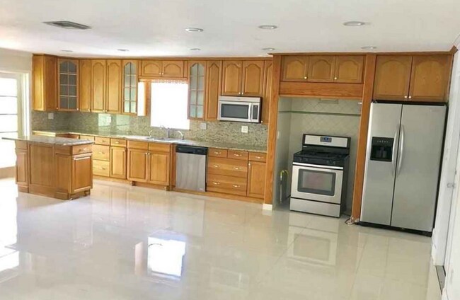 Foto del edificio - 11 NE 17th Ave