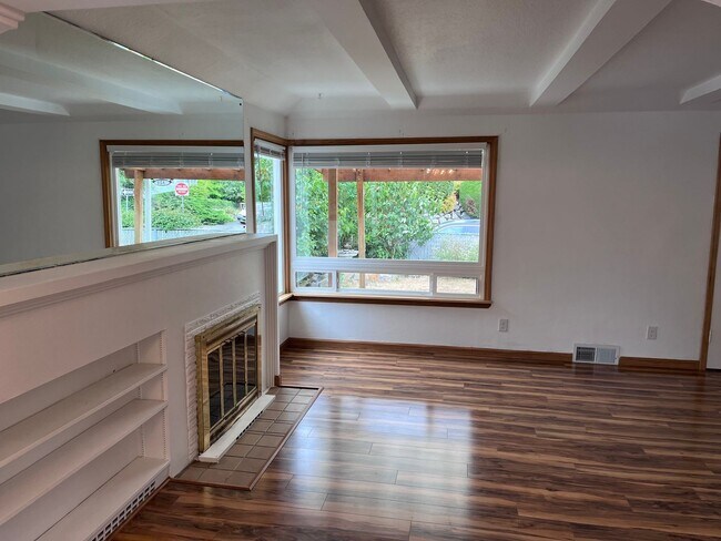 Foto del edificio - Charming Bremerton Home