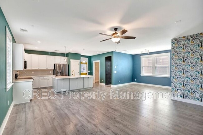 Building Photo - 3988 Hillyard St