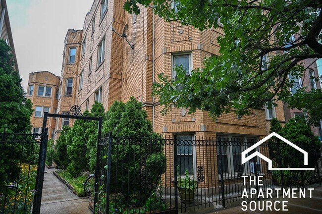 Building Photo - 2840 N Whipple St