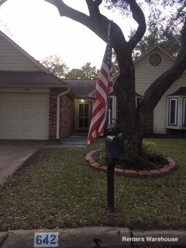 Building Photo - 642 W Country Grove Cir