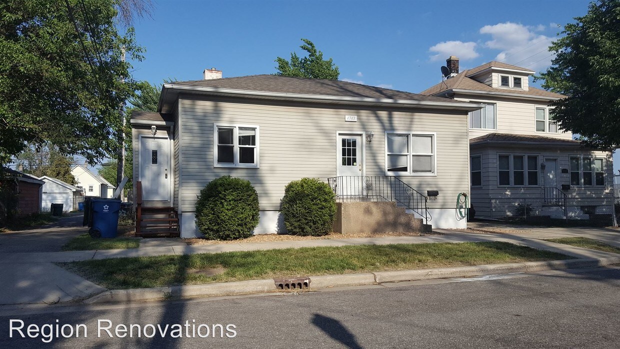 Primary Photo - 4743 Towle Ave