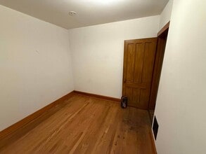 Building Photo - 208 Freeman Ave