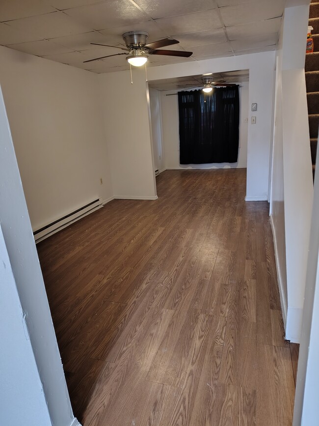 Comedor - 416 W Poplar St