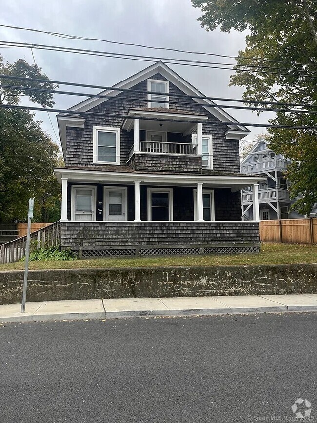 Building Photo - 99 Poquonnock Rd