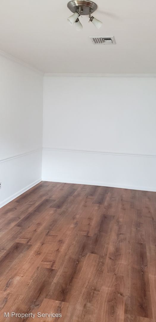 Foto del edificio - 3 br, 1 bath House - 450 Swedeland Road